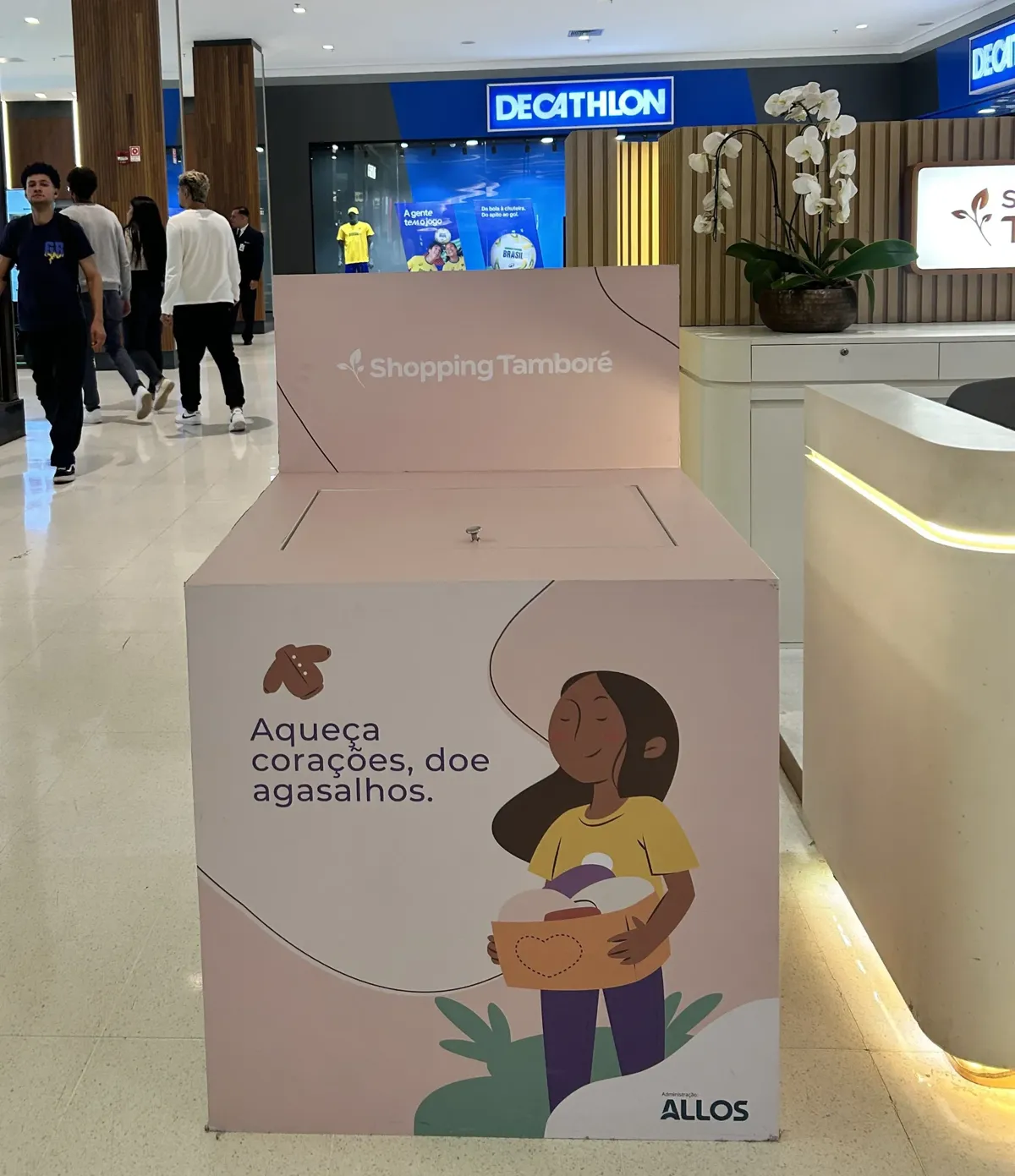 Shopping Tamboré recebe doações de agasalhos até o fim de junho