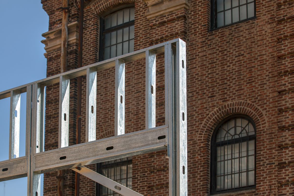 Steel frame e alvenaria