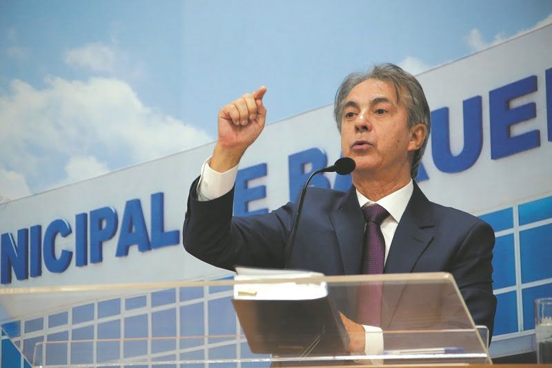 Furlan comemora veto à mudança do ISS