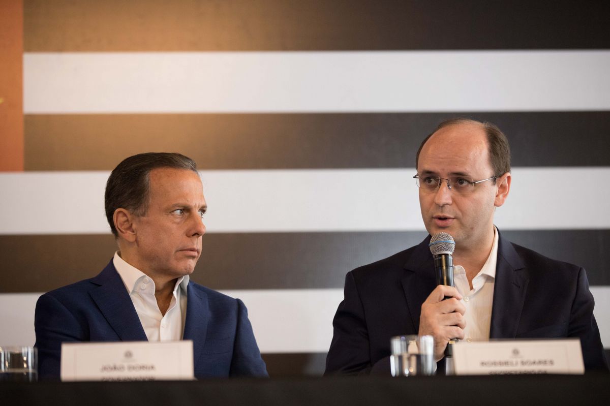 Secretário de Doria entra na justiça contra líder da APEOESP