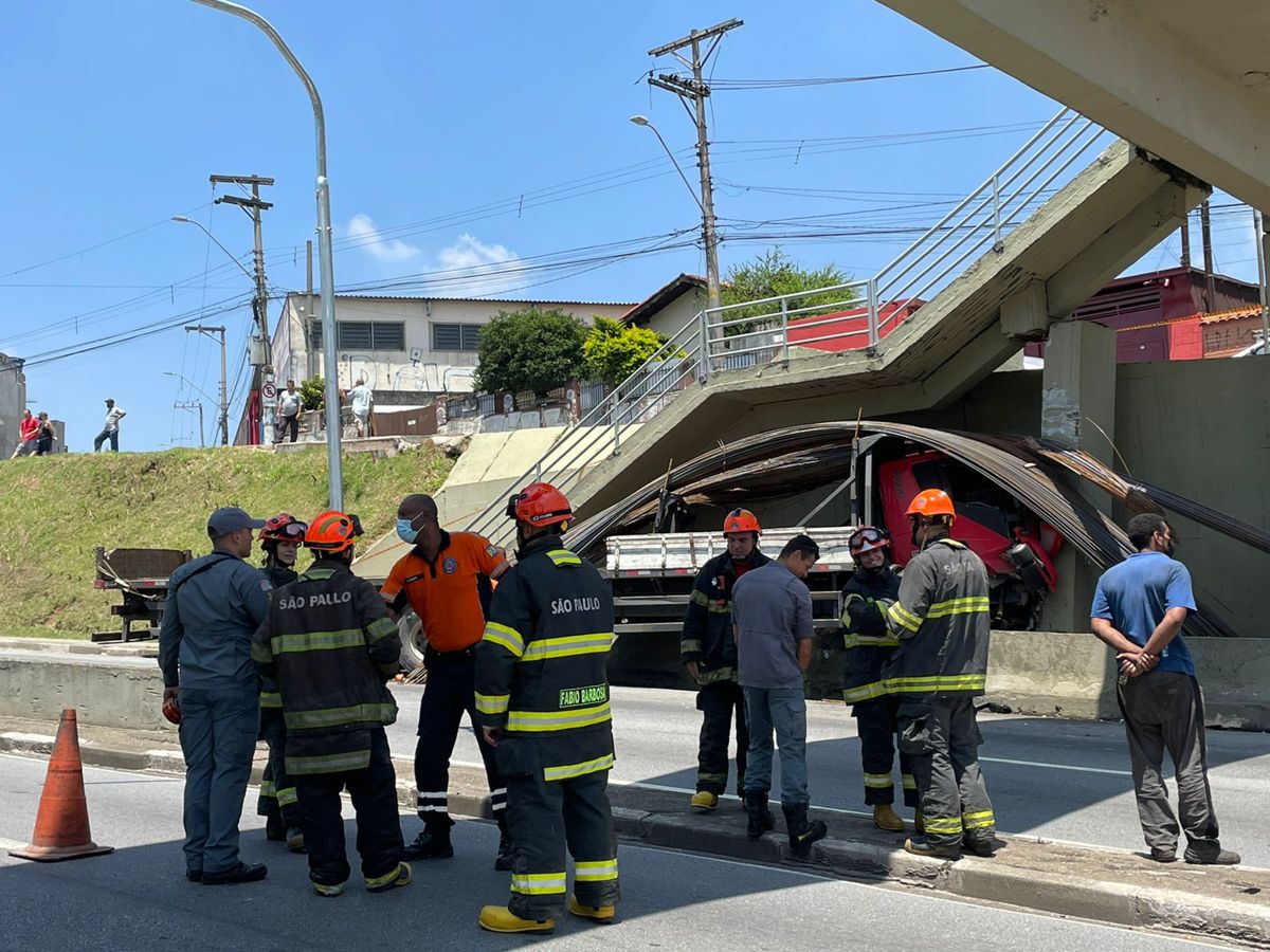 Acidente na Estrada dos Romeiros