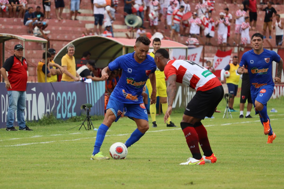 Oeste Barueri enfrenta o Linense nesta quarta-feira (30)