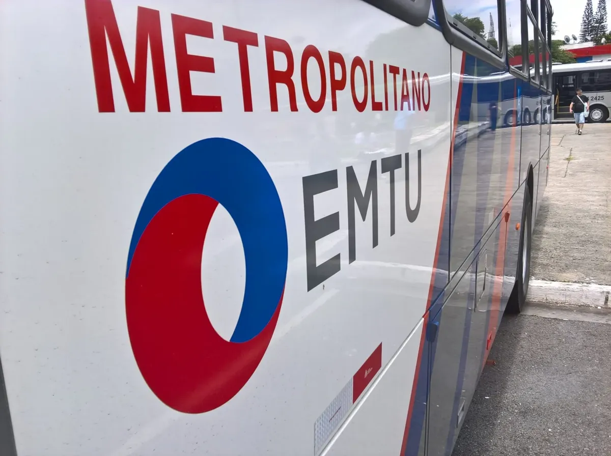 EMTU apreende 38 transportes clandestinos na região de Barueri