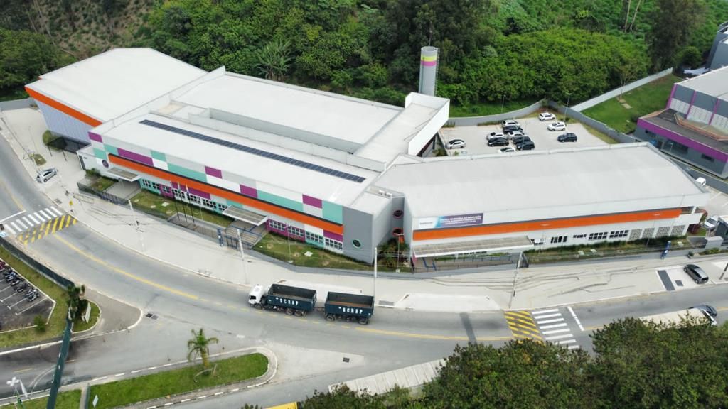 energia solar e cisterna prédios de Barueri