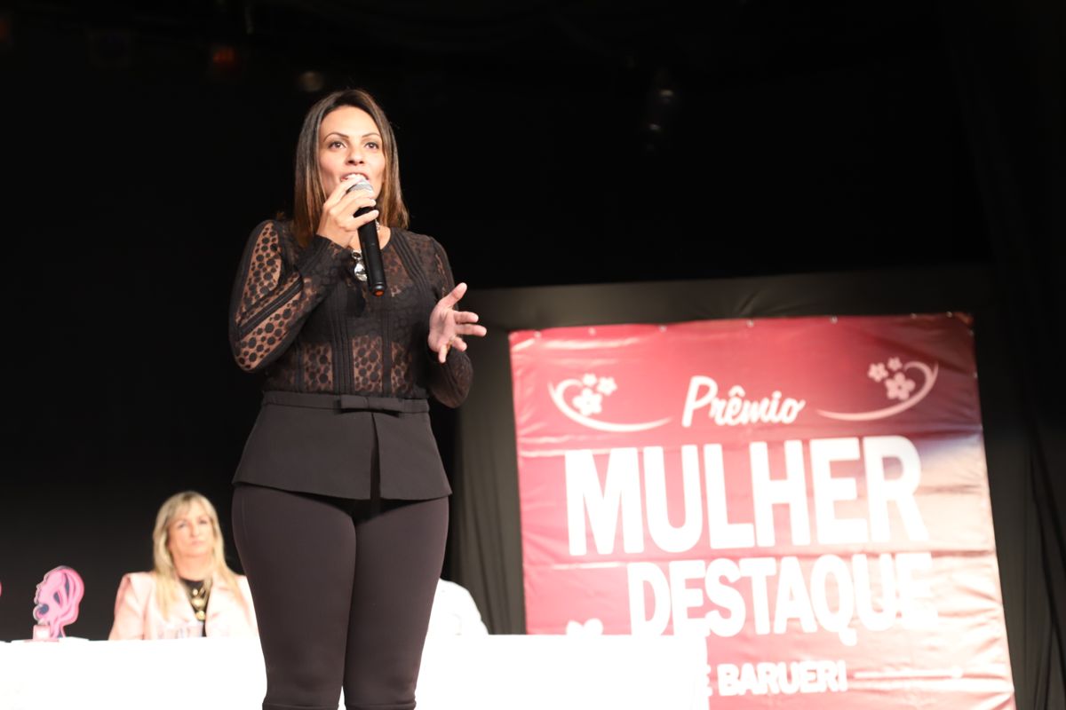 prêmio destaque mulher barueri