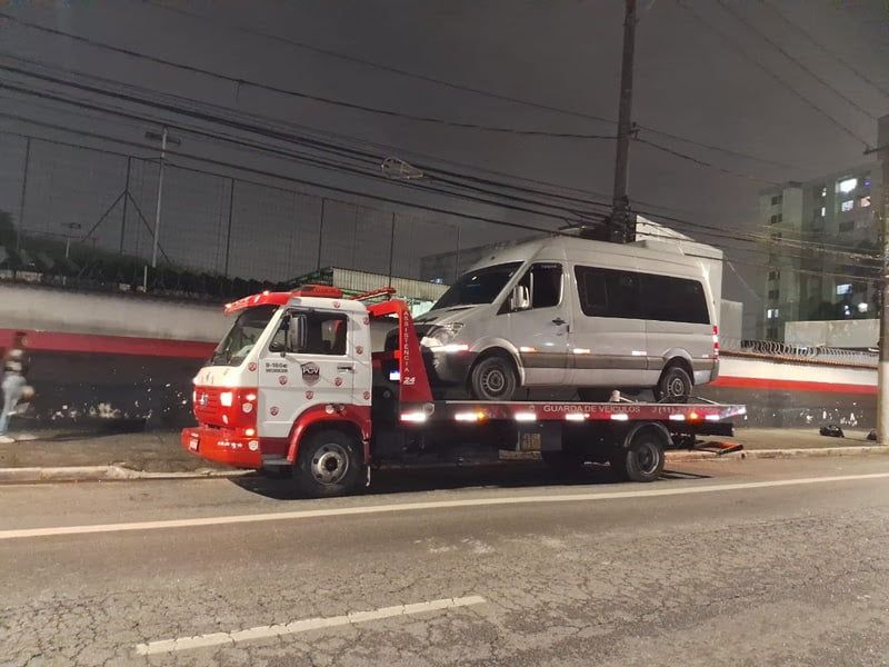 apreensão vans EMTU Grande SP