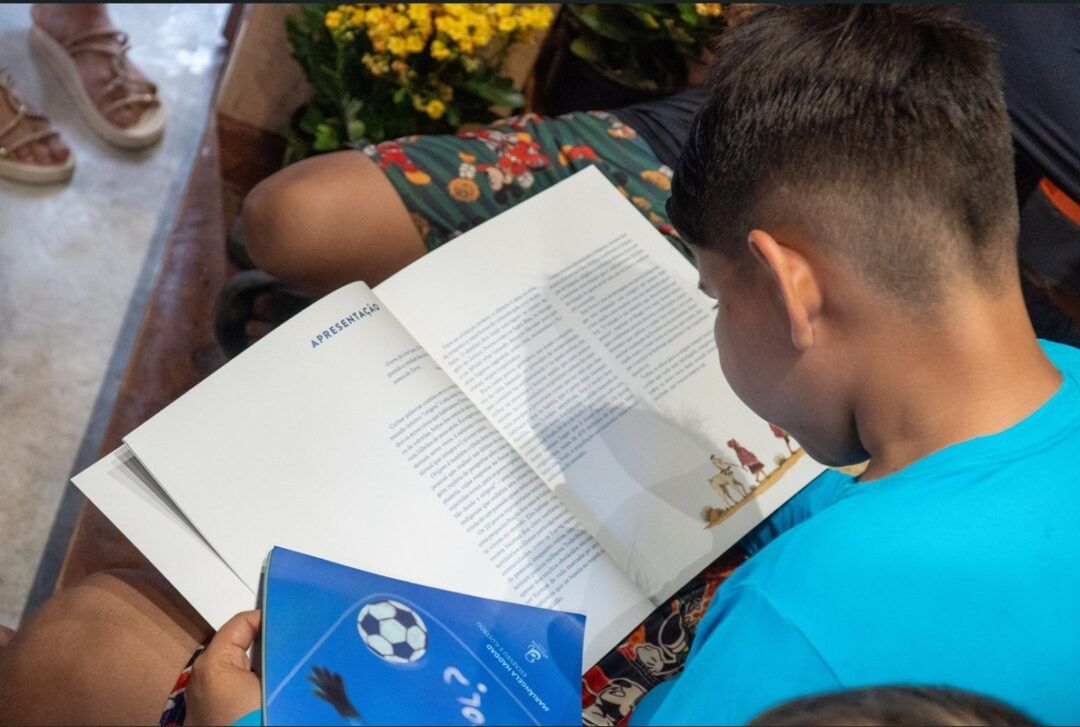 Vaga Lume indica livros sobre crise climática infantil