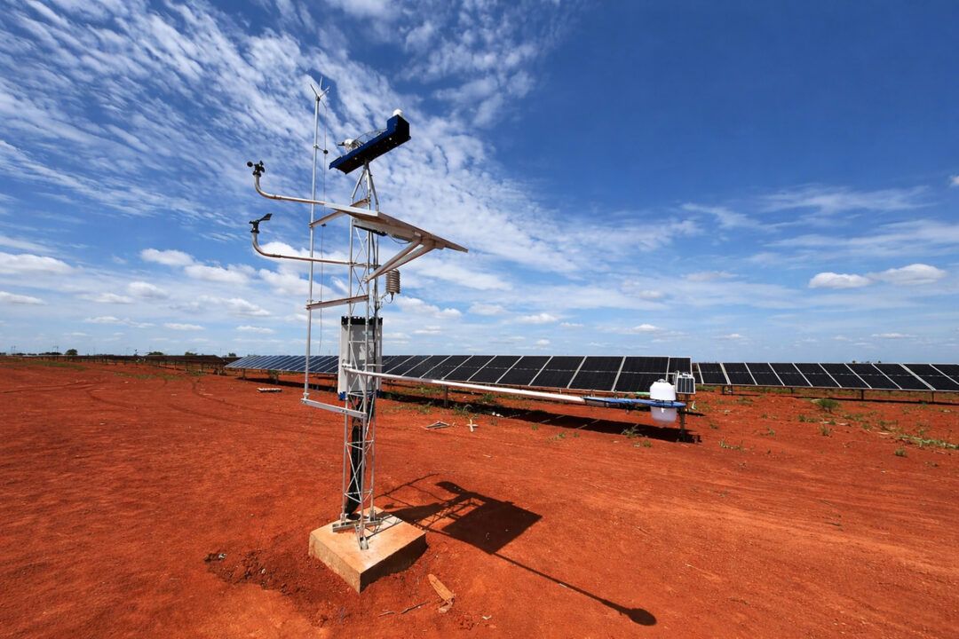 Dados ambientais elevam eficiência em usinas solares