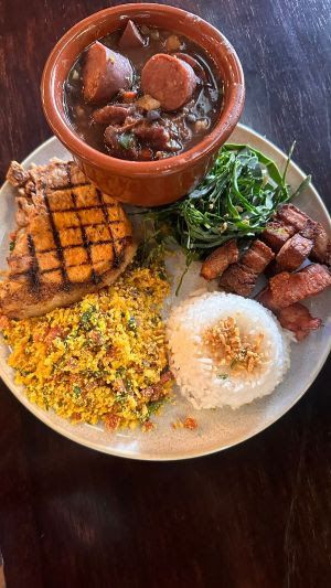 Fredio’s Steakhouse do Alpha Square Mall lança feijoada aos sábados