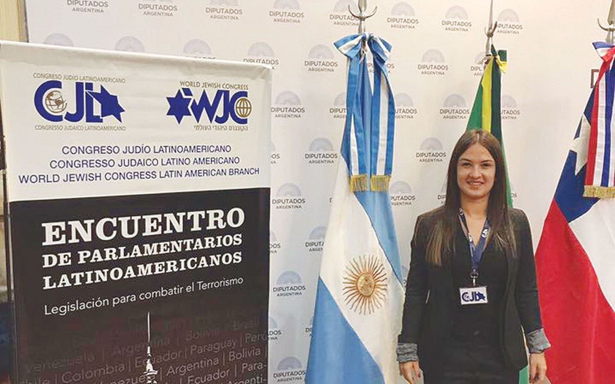 Bruna-Furlan-Internacional-Barueri-Congresso-1200