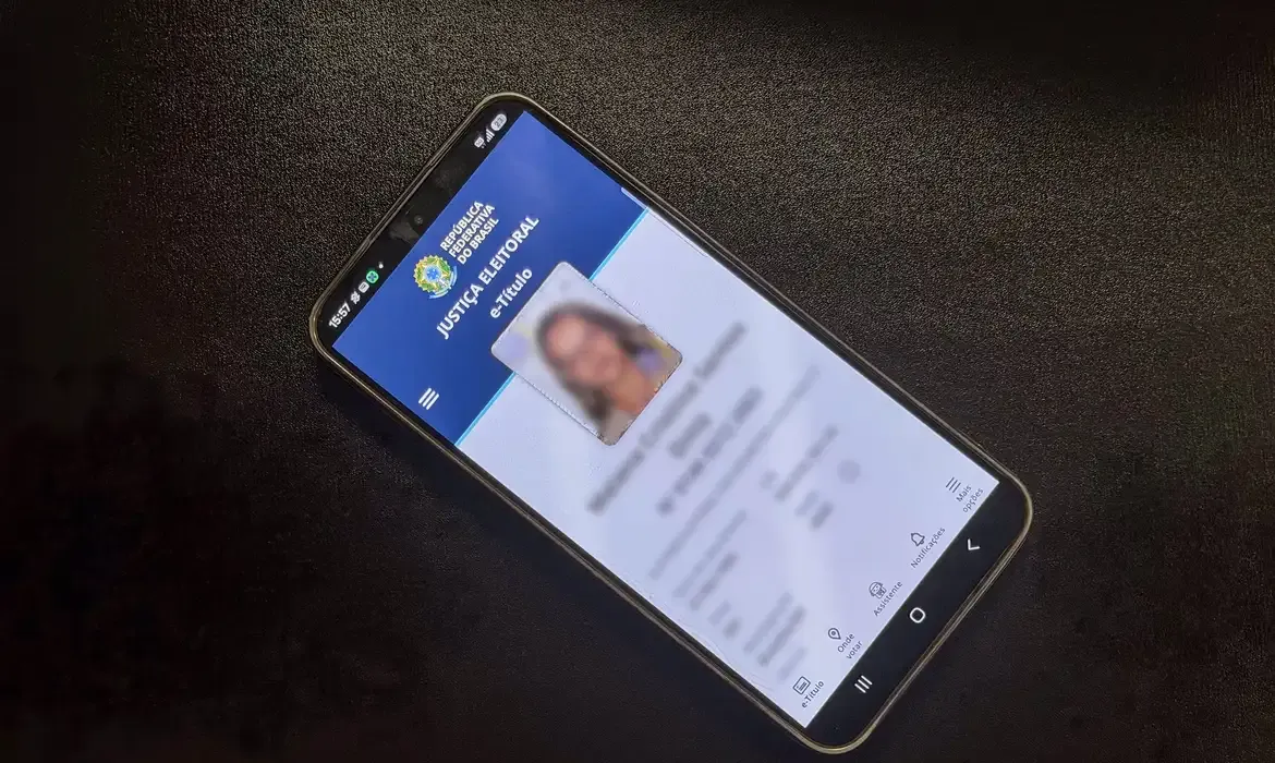 Além de servir como documento de identificação, no aplicativo é possível consultar informações relevantes como o local de votação