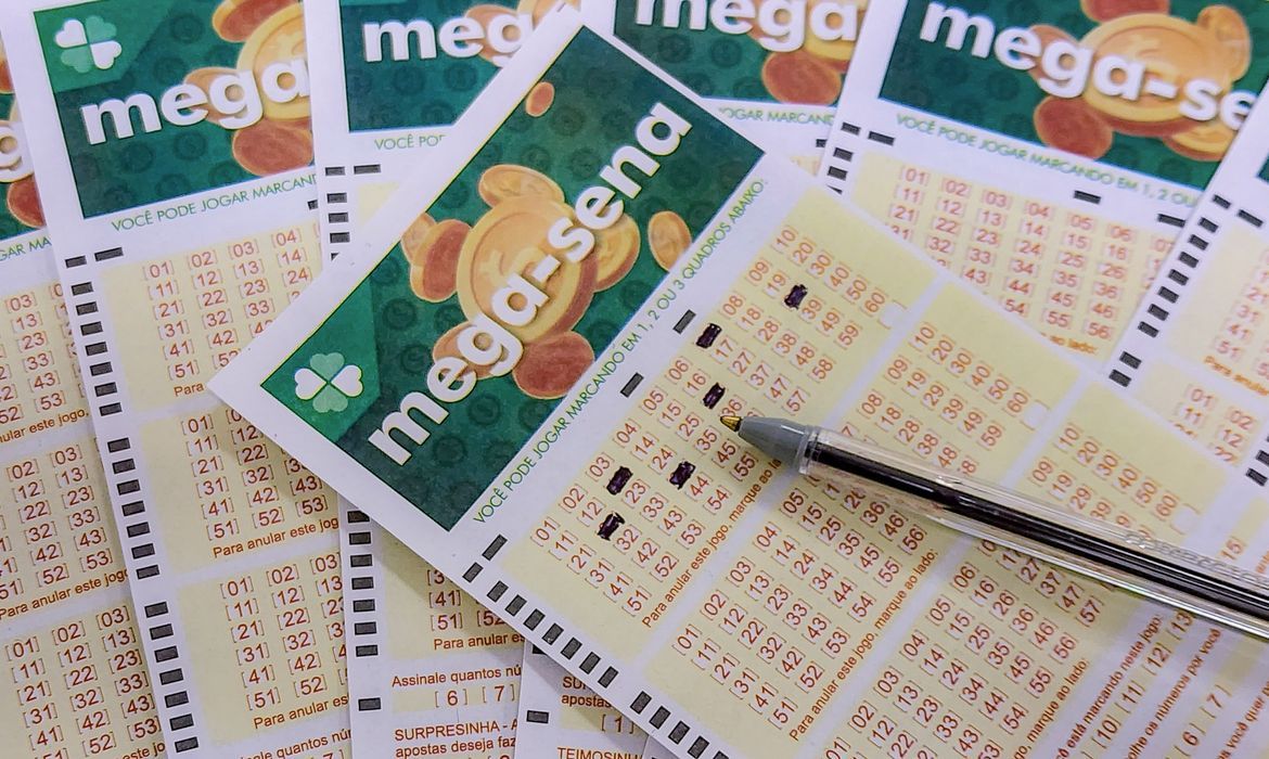 Mega-Sena acumula e prêmio chega a R$ 135 milhões nesta terça-feira (4)