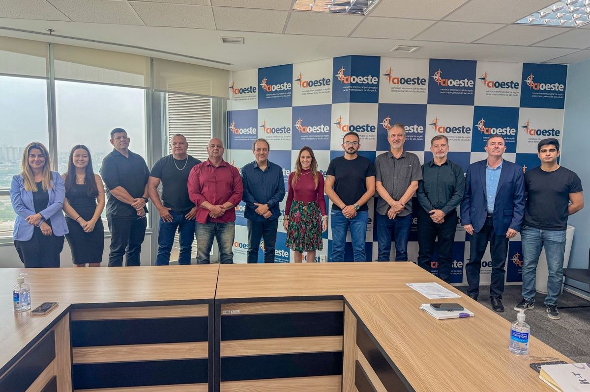 Reunião da Câmara Técnica de Segurança Pública do CIOESTE com secretários municipais da região de Barueri