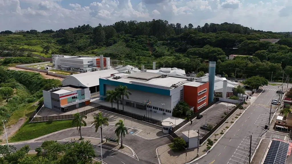 A Etec Antônio Furlan, em Barueri, recebe inscrições para o Vestibulinho do primeiro semestre de 2027