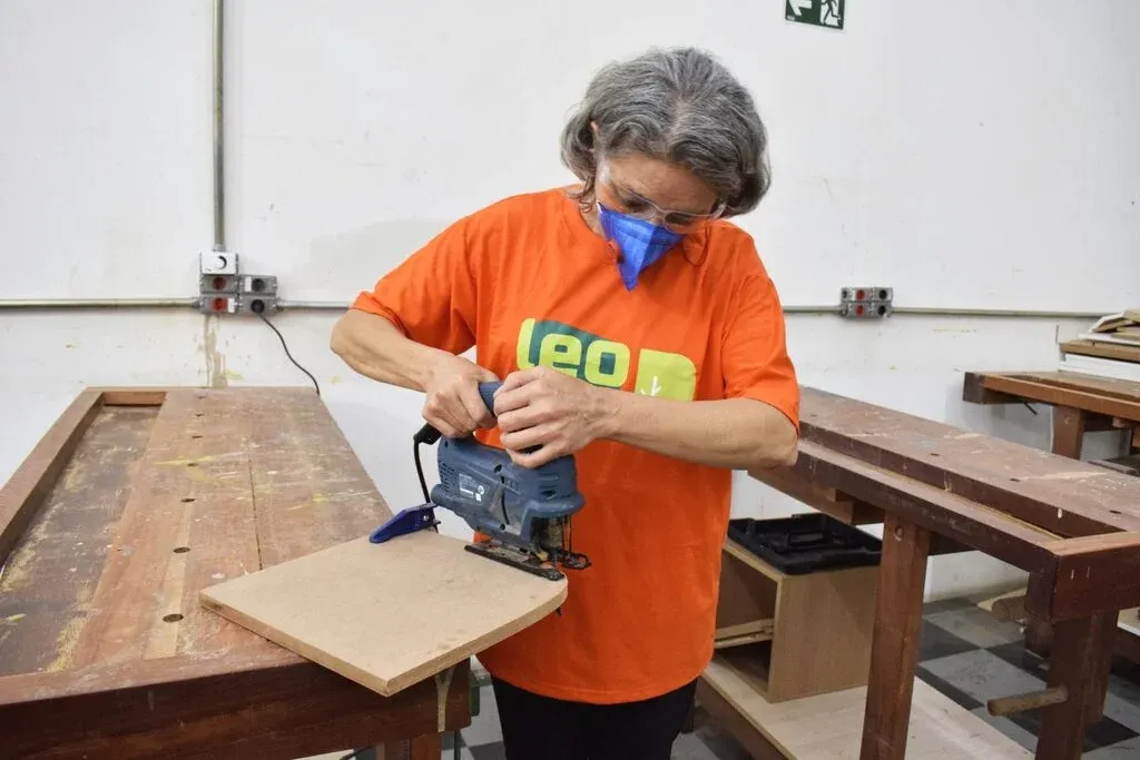 escola-da-marcenaria-curso-marcenaria-para-iniciantes-leo-madeiras.webp