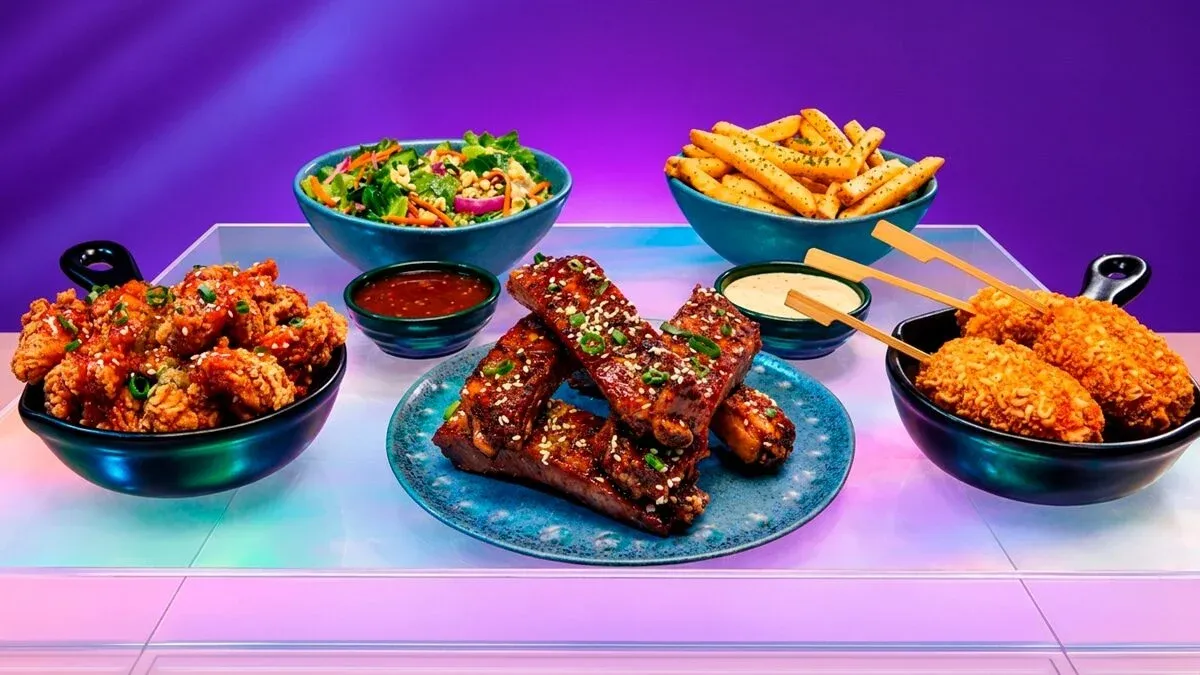O menu segue até 29 de novembro e reúne pratos, bebidas e uma promoção nacional