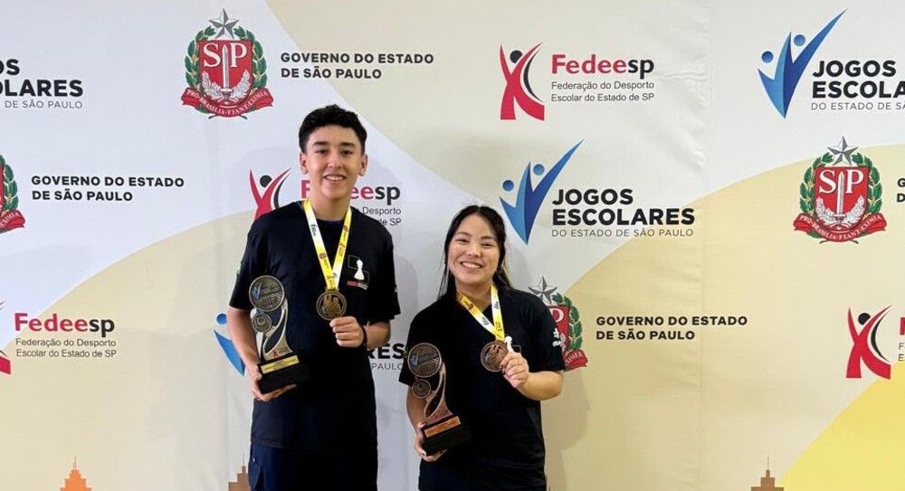 Foto de divulgação da Prefeitura de Osasco sobre a participação de estudantes no xadrez dos Jogos Escolares do Estado de São Paulo 2026