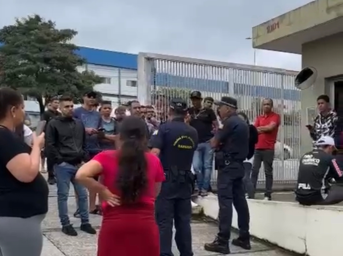 Golpistas voltam a usar nome da Arena Barueri para atrair jovens para ...